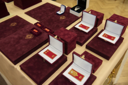 Első tiszti kinevezések, elismerések