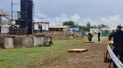 A képen a verseny helyszíne, a romok