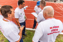 Tűzoltósport-verseny, százméteres akadálypálya