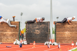 Tűzoltósport-verseny, százméteres akadálypálya