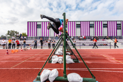 Tűzoltósport-verseny, százméteres akadálypálya