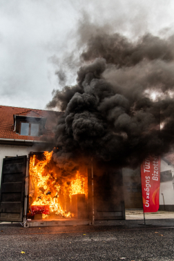 Lakástűz bemutató