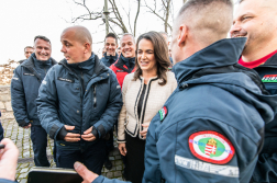 Fogadás a Sándor-palotában