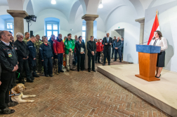 Fogadás a Sándor-palotában