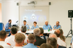 Tanárait, oktatóit ünnepelte a katasztrófavédelem