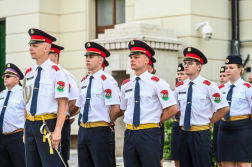 Százhatvanhat fiatal tett fogadalmat