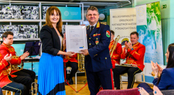 Az átadás pillanatai