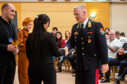 Díj a segítségnyújtásért