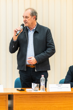 A konferencia pillanatai