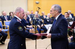 Elismerések, előléptetések Rendőr- és Tűzoltónap alkalmából