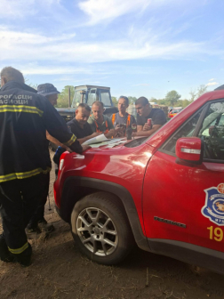 Második napja oltják a tüzeket Szerbiában a magyar tűzoltók