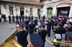 Ünnepség a 135 éves budavári tűzoltó laktanyában