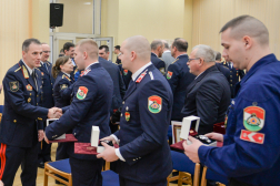 Gratuláció az elismerésben részesülteknek