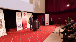 Az országos tűzoltósági főfelügyelő a tűzvédelmi műszaki irányelvekről tart előadást