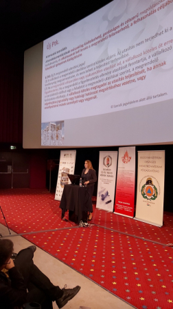 Szakmai előadás a konferencián