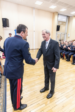 Az országos katasztrófavédelmi főigazgató elismerést ad át 