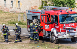 	Gyakorlaton az oroszlányi önkormányzati tűzoltók