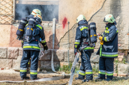 	Gyakorlaton az oroszlányi önkormányzati tűzoltók