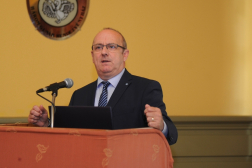 Érces Ferenc tű. ezredes előadást tart