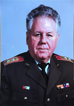 Varga József egyenruhás képe