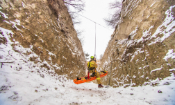 Kötéltechnikai gyakorlatot tartott a HUNOR mentőszervezet Egerben