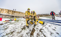 Kötéltechnikai gyakorlatot tartott a HUNOR mentőszervezet Egerben