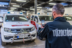 Korszerű erdőtűzoltó járműveket és szakfelszereléseket kapnak az önkéntes szervezetek