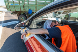 Az elektromos autó sérült vezetője