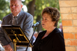 Dr. Kállai Mária országgyűlési képviselő búcsúbeszédet mond