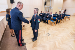 Elismerések átadása (6)