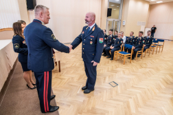 Elismerések átadása (10)