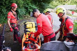 A Hunor feladatot old meg a versenyen.