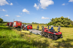 A gyakorlaton a Balaton-projekt keretében beszerzett speciális mocsárjárókat is bevetették.
