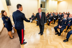 Elismerés átadása