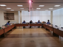 Ülésezik a testület