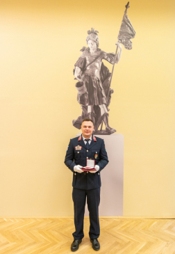 elsőtiszti kinevezett