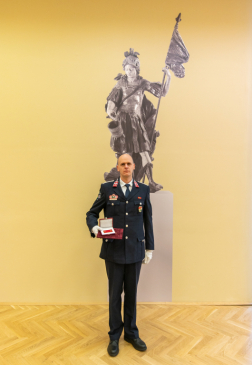 elsőtiszti kinevezett