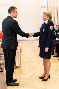 Elismerések átadása